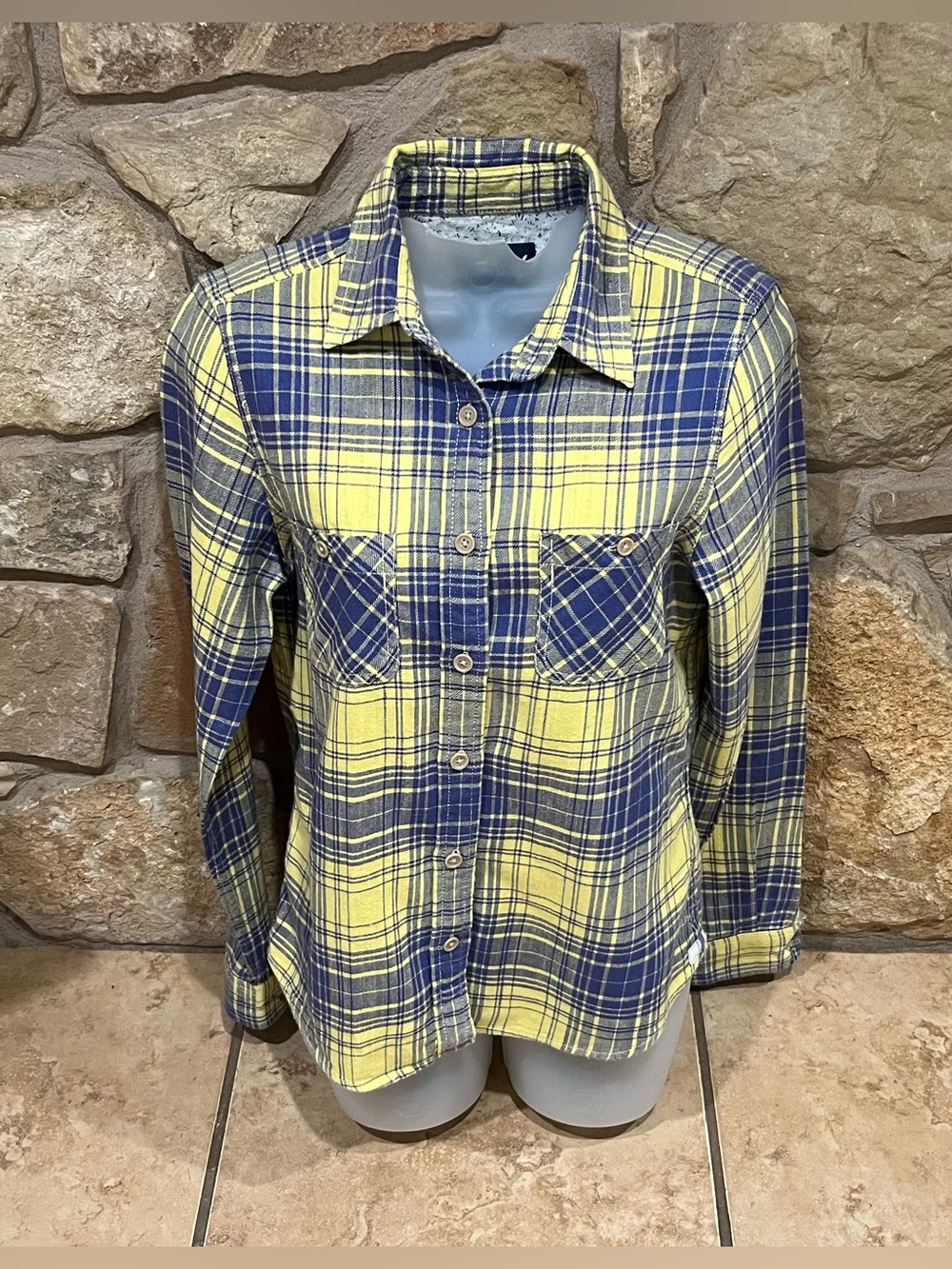 American Eagle Outfitters Yellow and Blue Plaid Button-Down Shirt